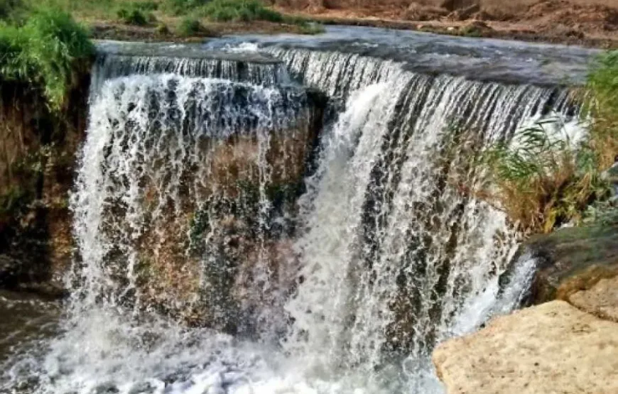 Tour to Whales Valley and Wadi El Rayan Waterfalls in El Fayoum from Cairo