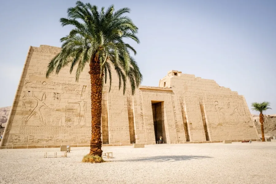 Luxor Excursions to Habu Temple