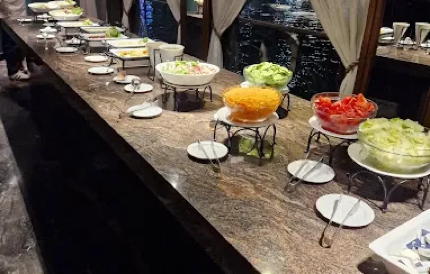 Nile Maxim Dinner Cruise in Cairo