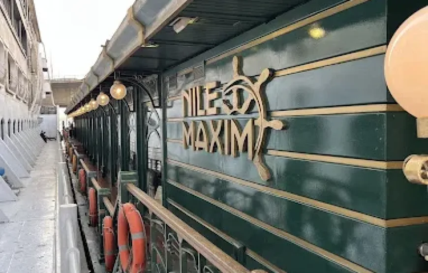 Nile Maxim Dinner Cruise in Cairo