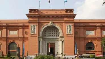 🏛️ Visit the Egyptian Museum in Cairo – Opening Hours, Ticket Prices & Visitor Guide 2025